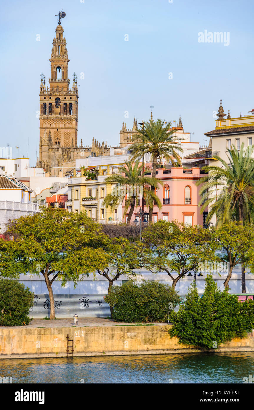 Blick von Triana, in der andalusischen Stadt Sevilla in Spanien Stockfoto