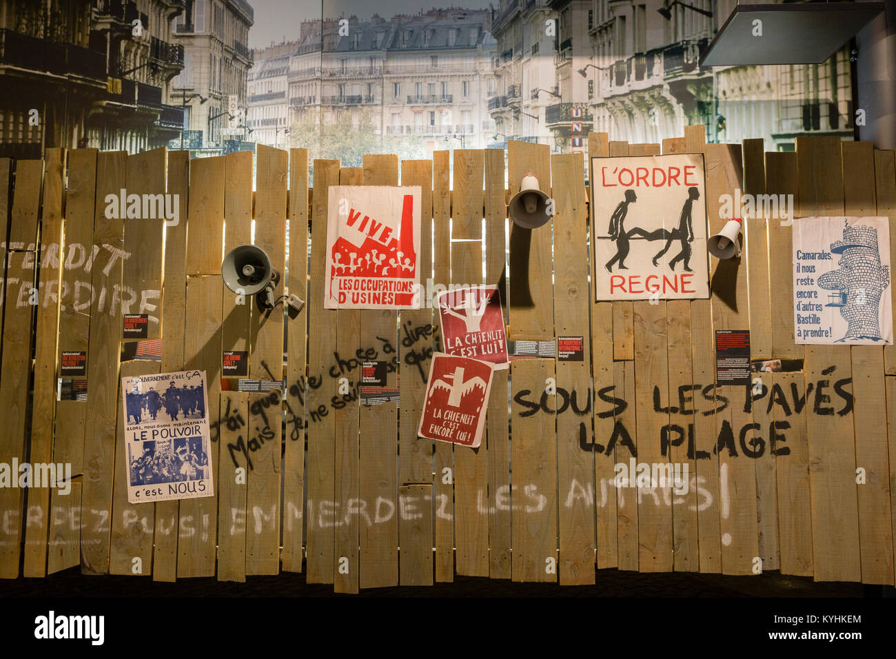 Frankreich, Haute-Marne (52), Colombey-les-Deux-Églises, Mémorial Charles-de-Gaulle, salle d'Exposition // Frankreich, Haute-Marne, Vitry-le-François, Stockfoto