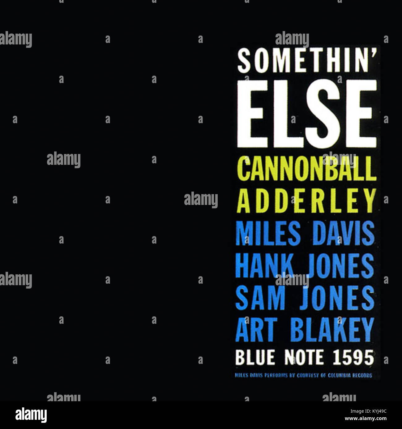 *Something’ Else* ist ein US-amerikanischer Film von Richard Quine aus dem Jahr 1950. Die Geschichte folgt einem Mülltycoon, der einen Reporter anheuert, um seiner Ex-Showgirl-Geliebten die richtige Etikette beizubringen, um besser in die High Society einzupassen. Die Hauptrollen des Films sind Judy Holliday und Jack Lemmon mit einer Mischung aus Komödie und Romantik. Es wurde 1950 veröffentlicht und ist bekannt für seine witzigen Dialoge und Auftritte. Stockfoto