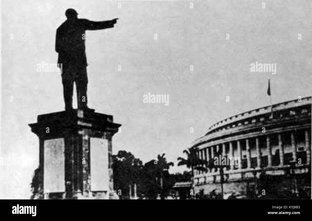 Statue von Dr. Babasaheb Ambedkar vor dem indischen Parlament beständig leitet das Verfahren gegen die soziale Reaktion! Stockfoto