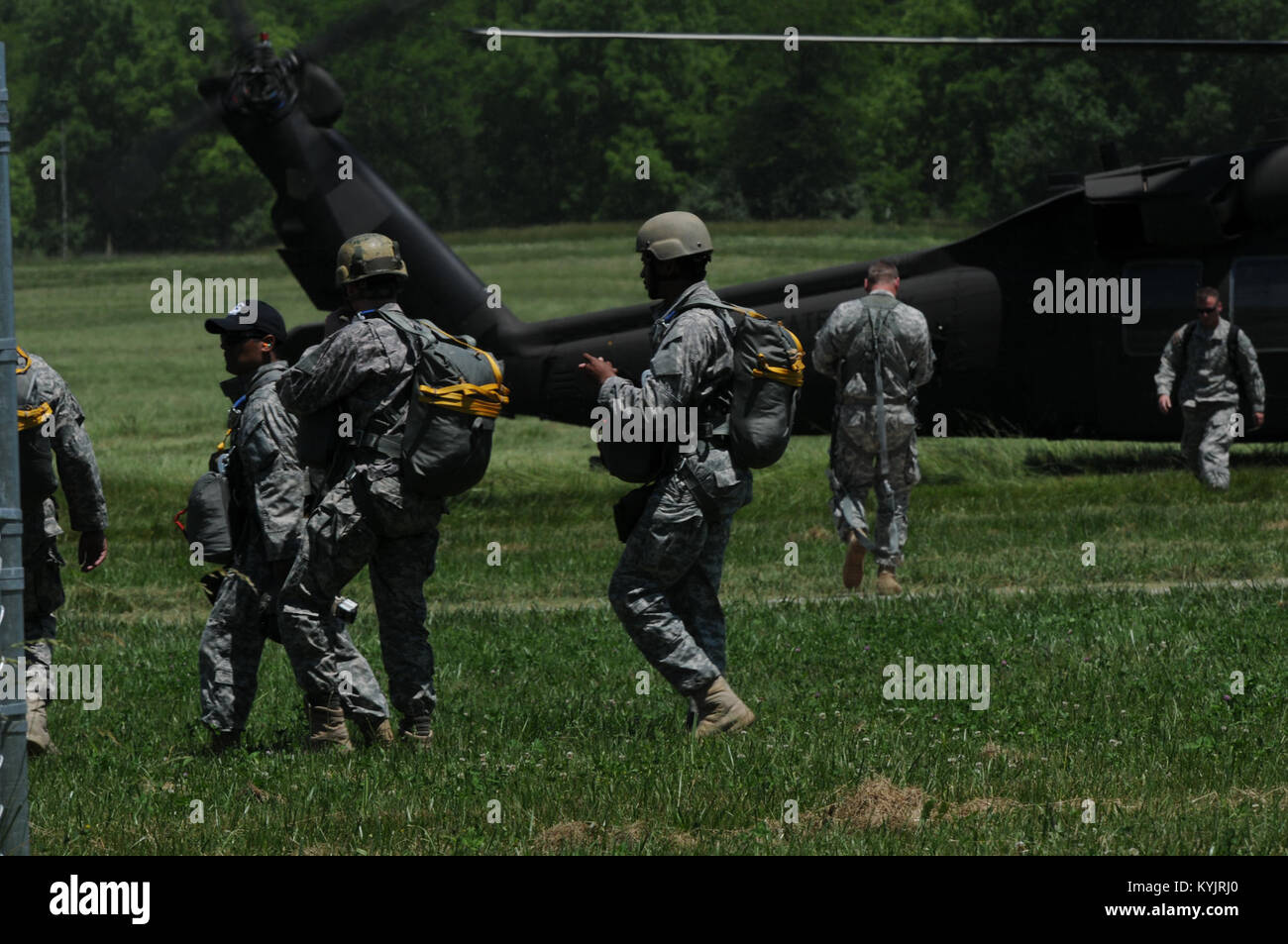(Foto von Sgt. David Bolton, 133 Mobile Public Affairs Loslösung, Kentucky Army National Guard) Stockfoto