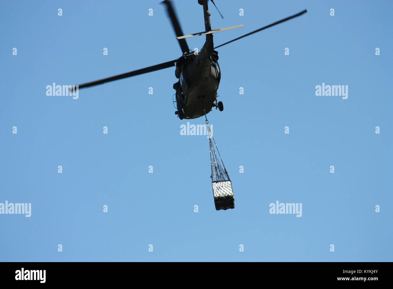 Die Mitglieder von B CO 2 Bataillon 147 Luftfahrt in Ausübung lebendige Reaktion im August 2013 teilnehmen. Die Einheit der Personenbeförderung und slingload Operationen auf die Ausübung von Columbus, Ind Unterstützung Stockfoto