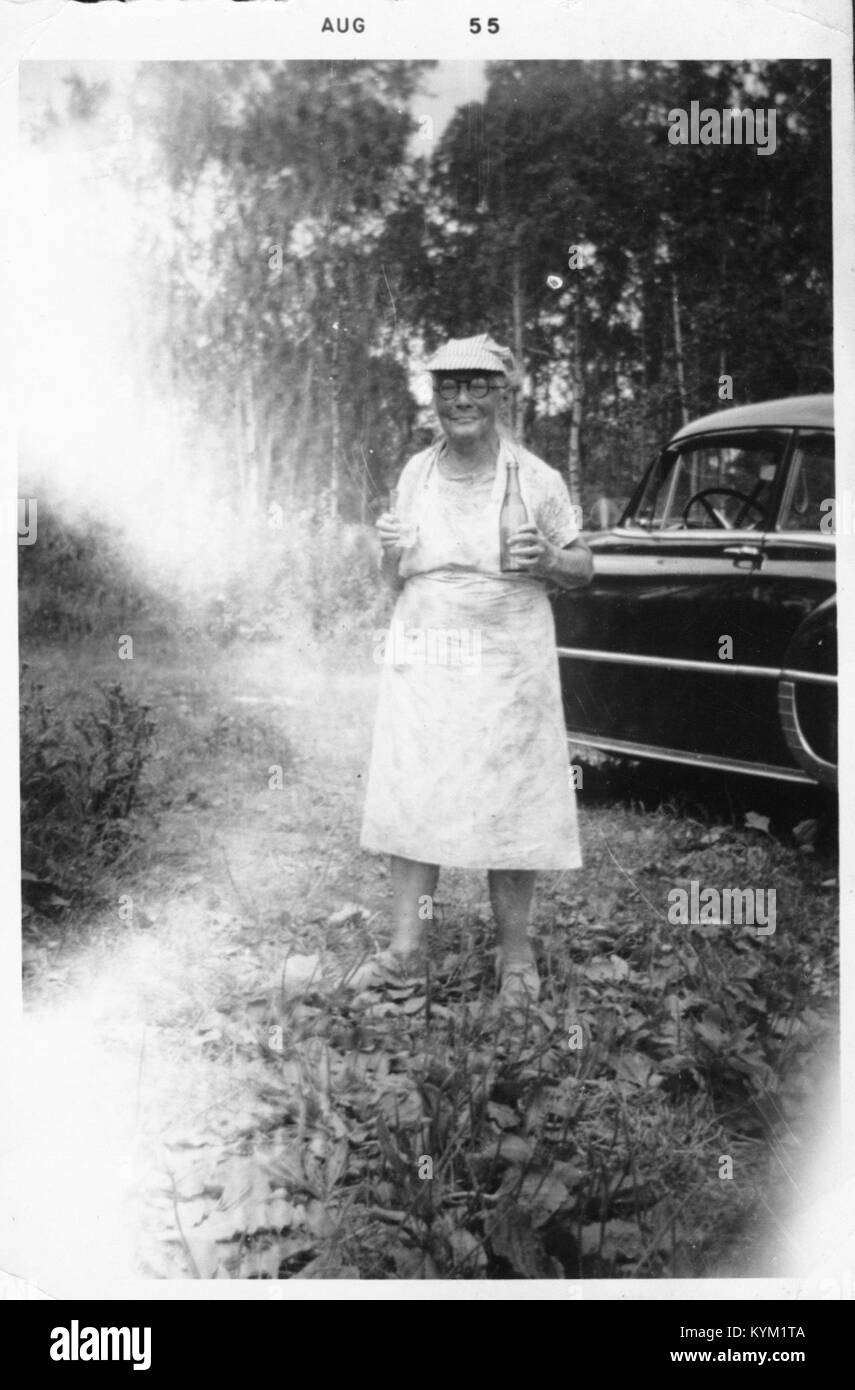 Ein undatiertes Foto aus dem Album Eleanora Meeks, wahrscheinlich 1955 aufgenommen, mit einer unbekannten Person aus einer persönlichen oder historischen Sammlung. Stockfoto