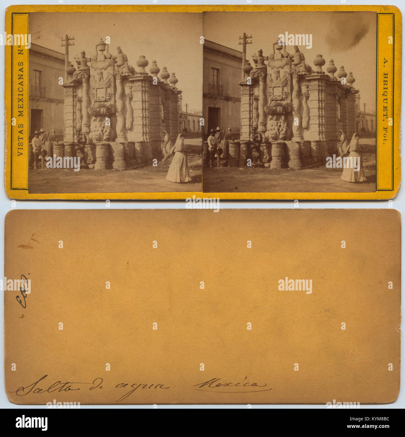 Dieses Bild zeigt den Brunnen „Salto de Agua“ in Mexiko, der in einem Vintage-Stereogramm aufgenommen wurde und seine historische und architektonische Bedeutung zeigt. Stockfoto