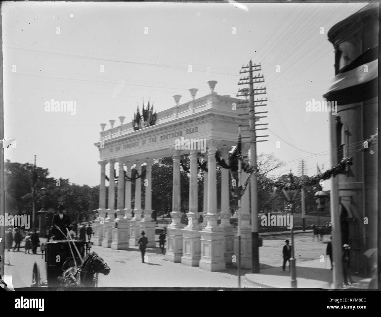 Eine Sammlung von Glasnegativen mit Bildern von Sydney und den Blue Mountains, die die natürliche Schönheit und die städtische Entwicklung dieser legendären australischen Regionen zeigen. Stockfoto