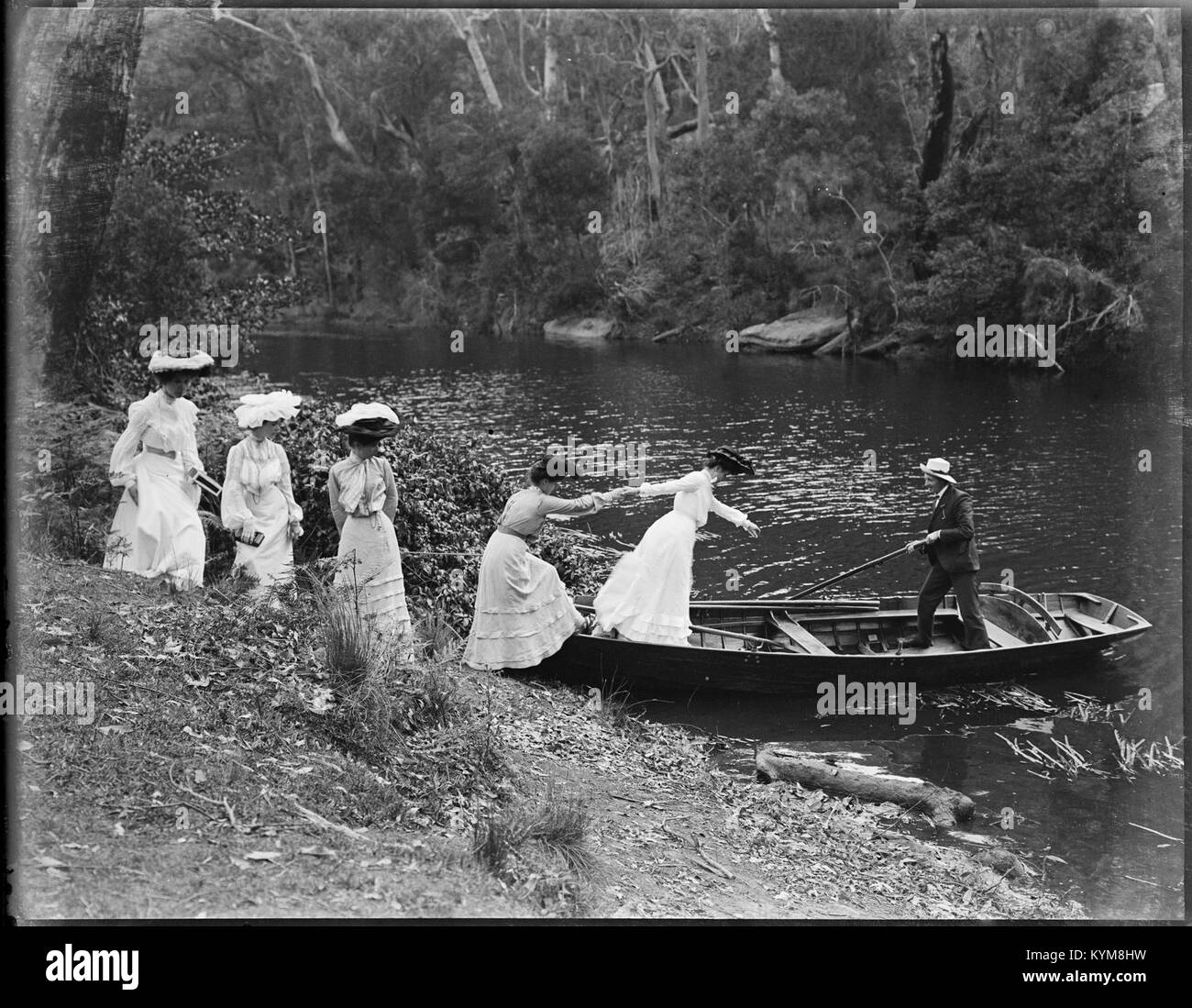 Eine Sammlung von Glasnegativen mit Bildern von Sydney und Manly, die das Stadtbild und den Lebensstil des frühen 20. Jahrhunderts in Australien einfangen. Stockfoto