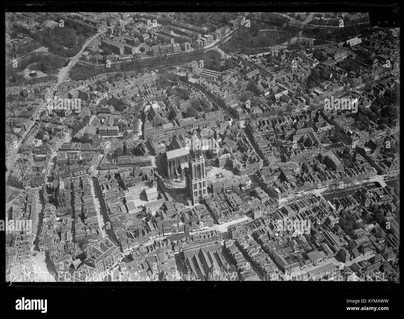 Luftaufnahme von Utrecht, aufgenommen in den 1920er-1940er-Jahren, zeigt die städtische Landschaft der Stadt während dieser Zeit. Stockfoto