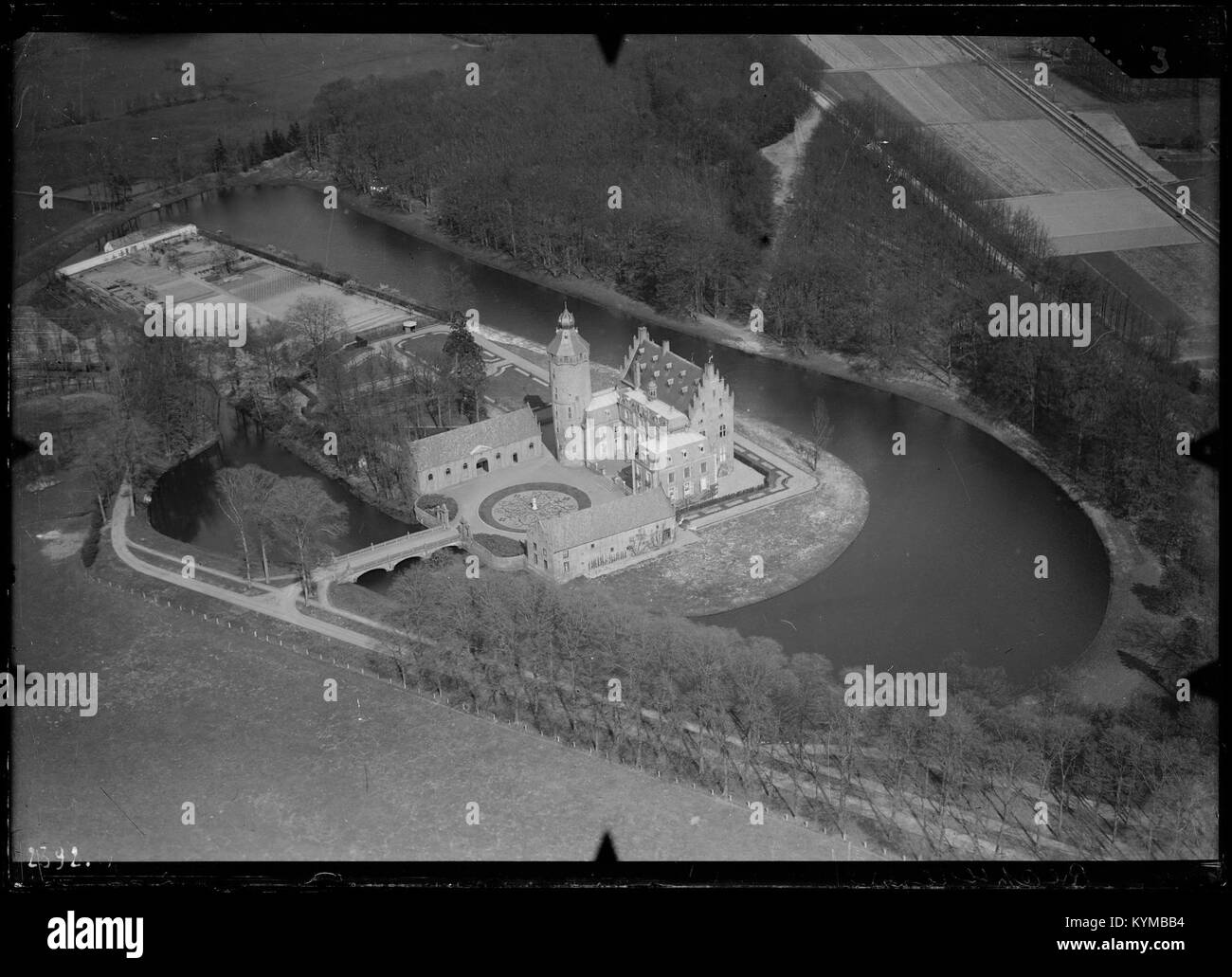 Eine Luftaufnahme von Rechteren, aufgenommen im frühen 20. Jahrhundert. Das Foto zeigt die Landschaft und die historischen Elemente des Rechterengebietes. Stockfoto