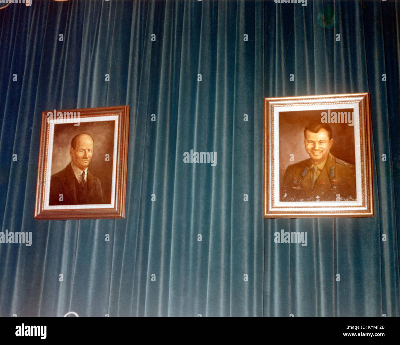 Foto aus der Wally Schirra Kollektion, das einen wichtigen Moment im Leben oder in der Karriere des Astronauten zeigt und zur historischen Dokumentation der Weltraumforschung beiträgt. Stockfoto