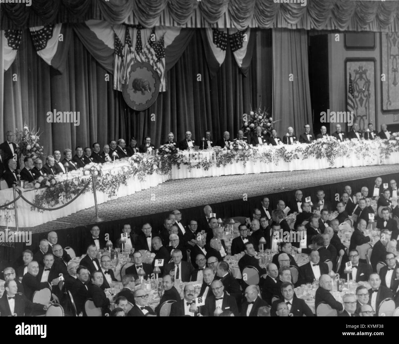 Ein Foto aus der Wally Schirra-Sammlung, das einen wichtigen Moment in der Karriere des Astronauten Wally Schirra zeigt. Das Bild fängt Schirra während einer bedeutenden Weltraummission ein. Stockfoto