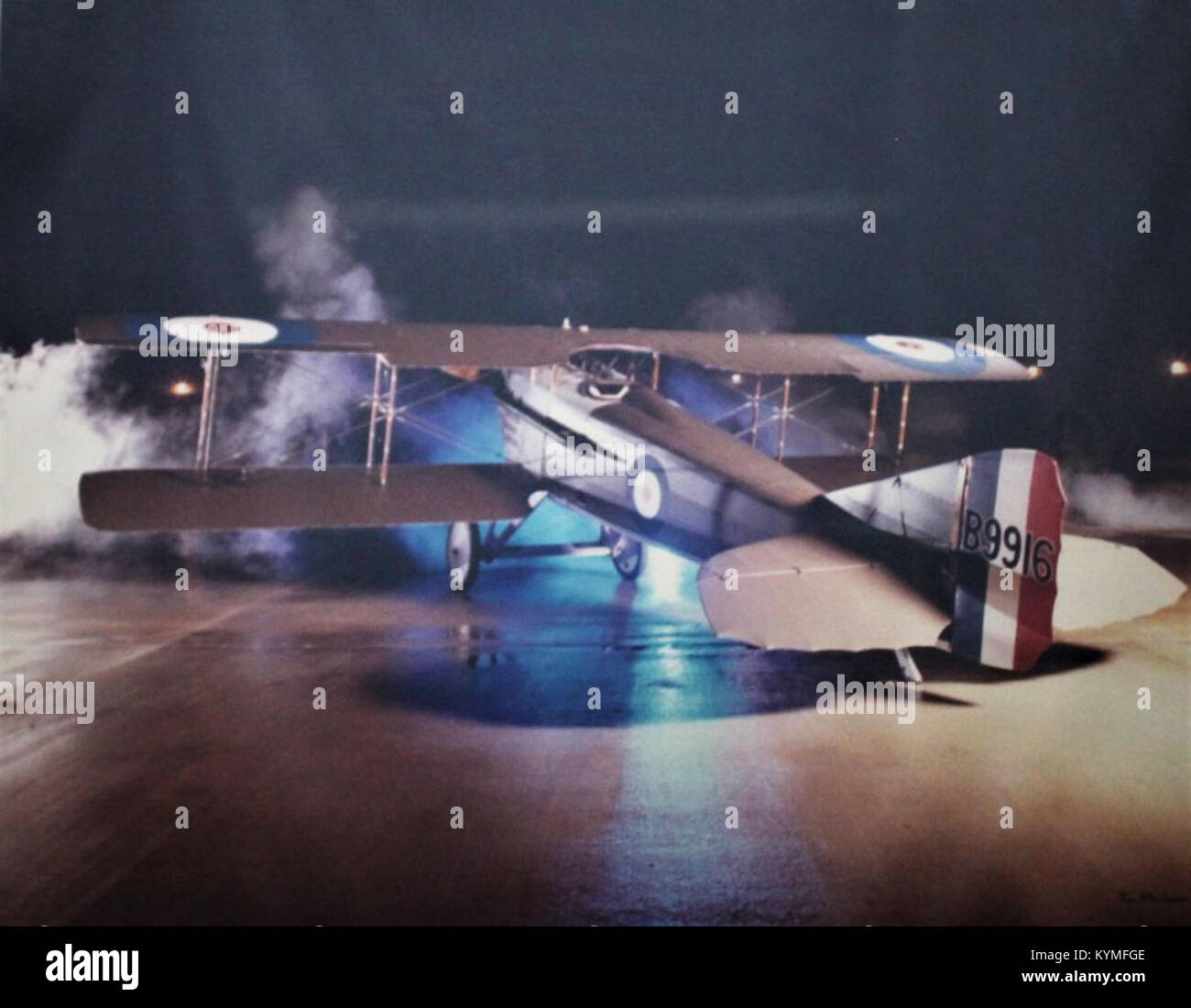 Ein historisches kuratorisches Bild mit einem SPAD-Flugzeug, das das Design und die historische Bedeutung dieses legendären Jagdflugzeugs aus dem Ersten Weltkrieg zeigt Stockfoto