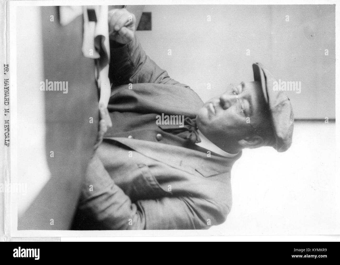 Ein historisches Porträt von Maynard Mayo Metcalf (1868–1940), einer einflussreichen Persönlichkeit der amerikanischen Kunst und Bildung, aufgenommen in diesem Vintage-Foto aus dem Smithsonian Institution Archives. Stockfoto