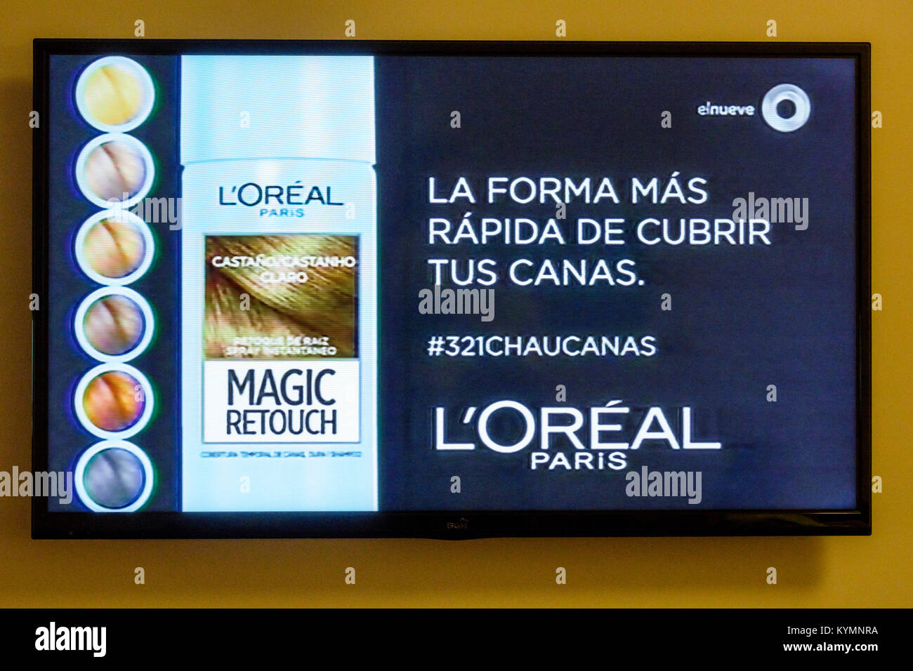 Buenos Aires Argentinien, TV-Fernseher Flachbildschirm, Werbung, Marketing, Werbung, L'Oréal, Haarpflege, Färbung, Alterung, graue Haarfarbe, Hispanic Lati Stockfoto