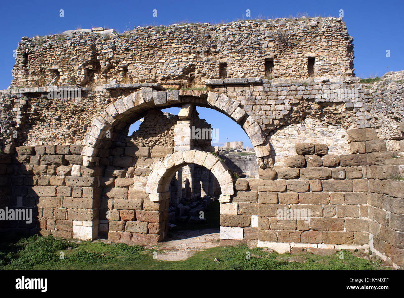 Großen Tor, Ruinen und Sky in Milet, Türkei Stockfoto