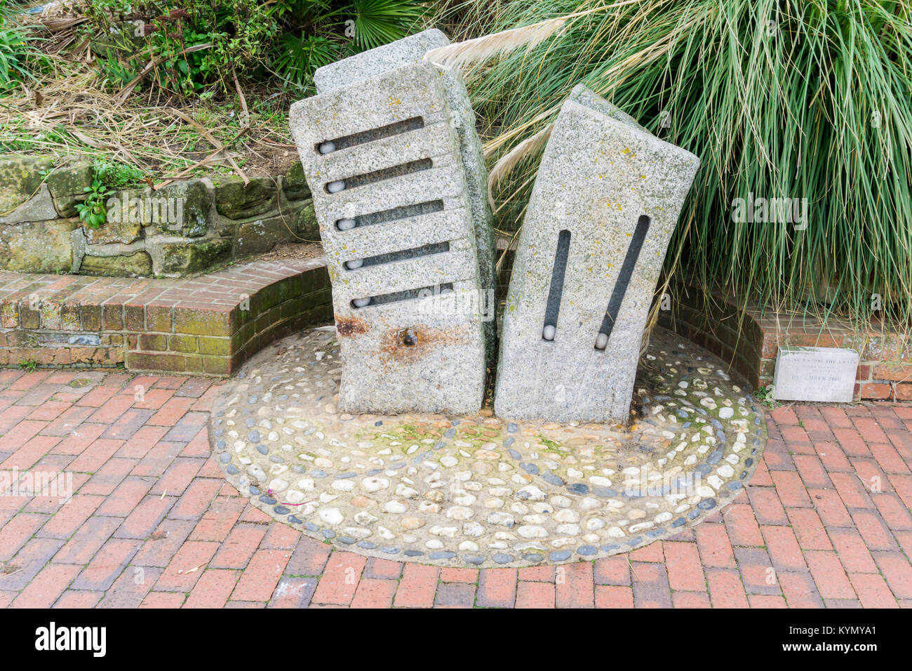 Ein Stein für ein von Jackie Brown auf Eastbourne entfernt. Siehe BESCHREIBUNG FÜR DETAILS. Stockfoto