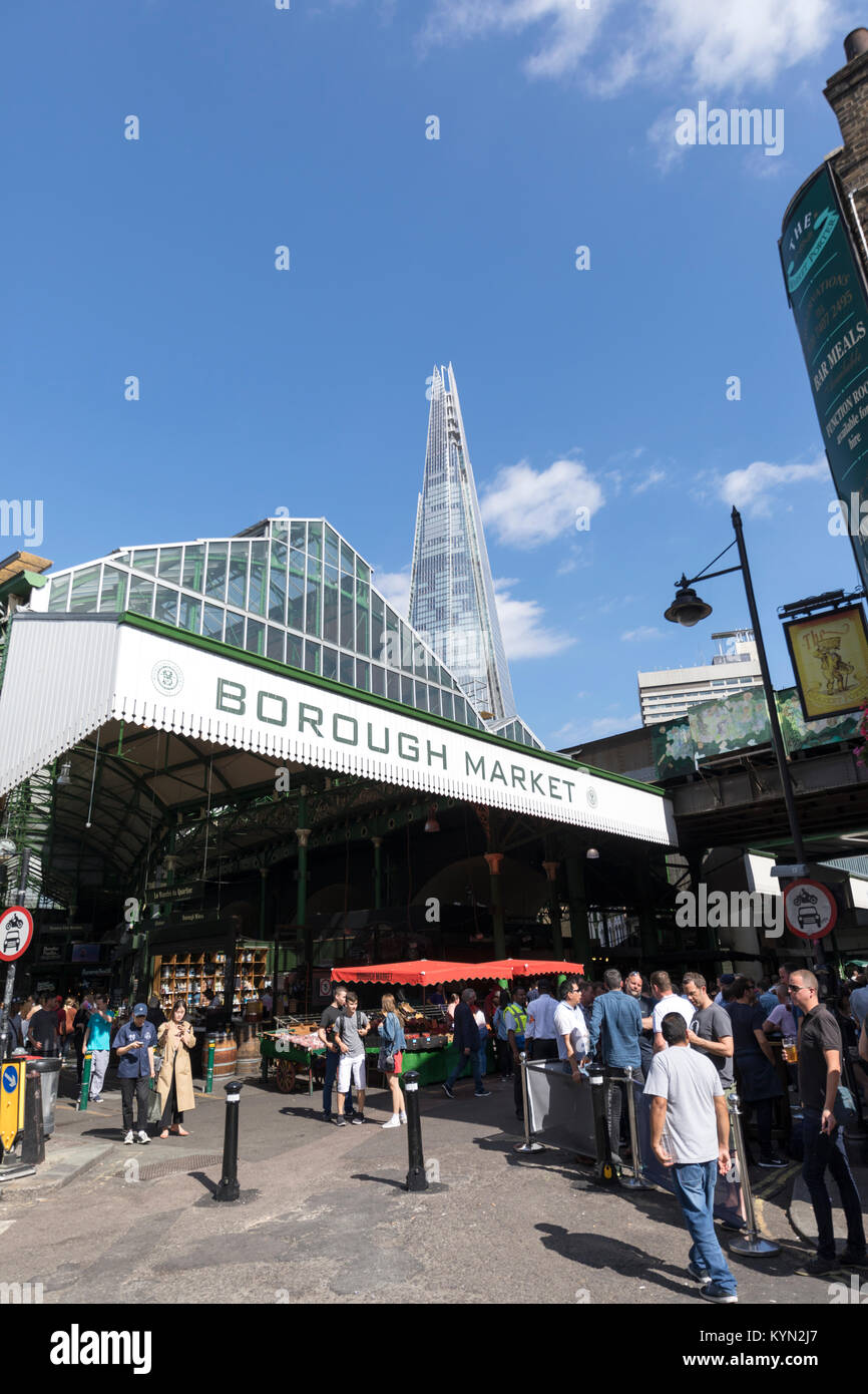 Großbritannien, London, Southwark, Borough Market und The Shard. Stockfoto
