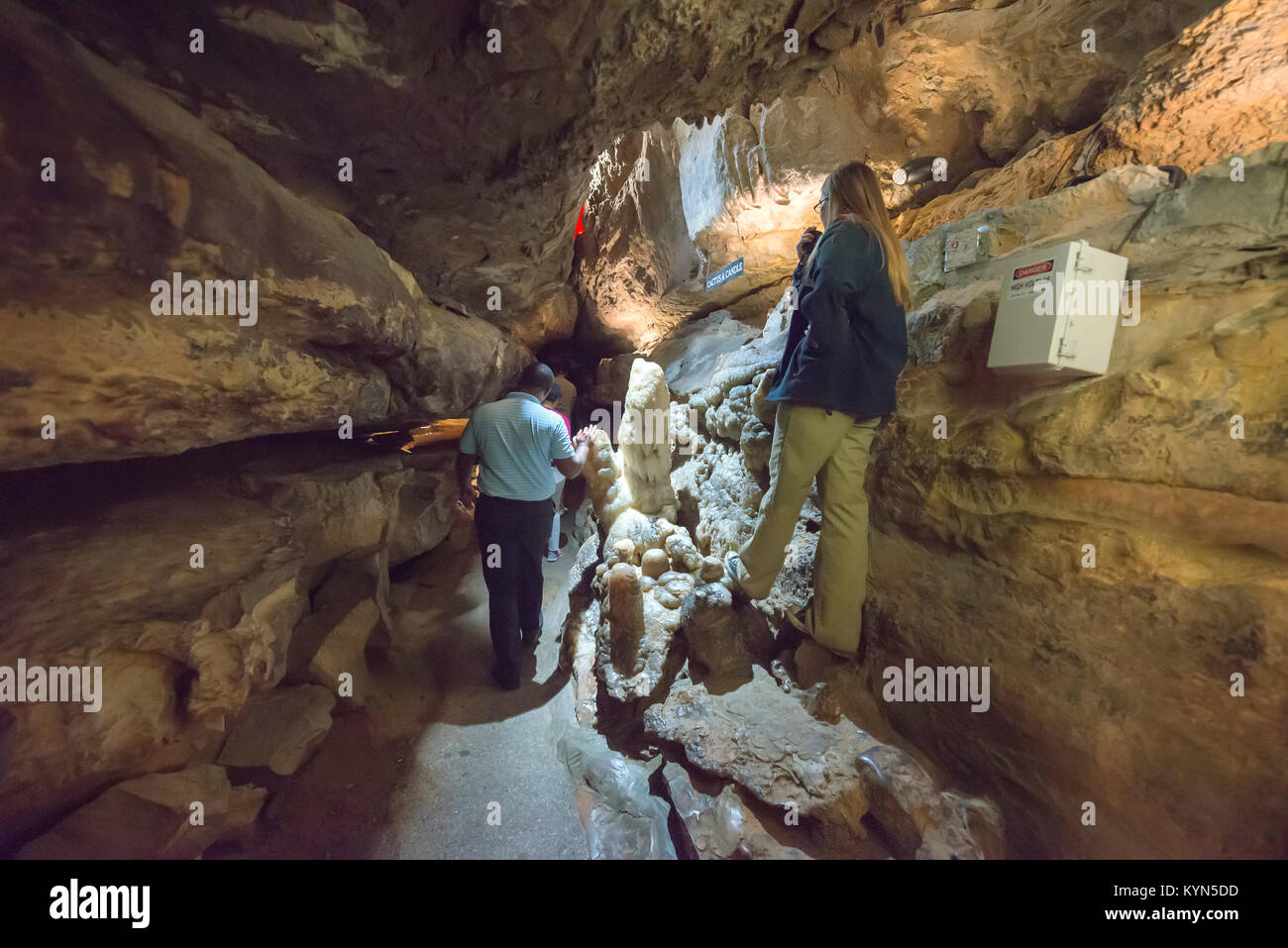 Ruby Falls ist in Lookout Mountain in der Nähe von Chattanooga, Tennessee und bei 145 Meter hoch gelegen ist der weltweit höchsten und tiefsten unterirdischen Wasserfall. Stockfoto