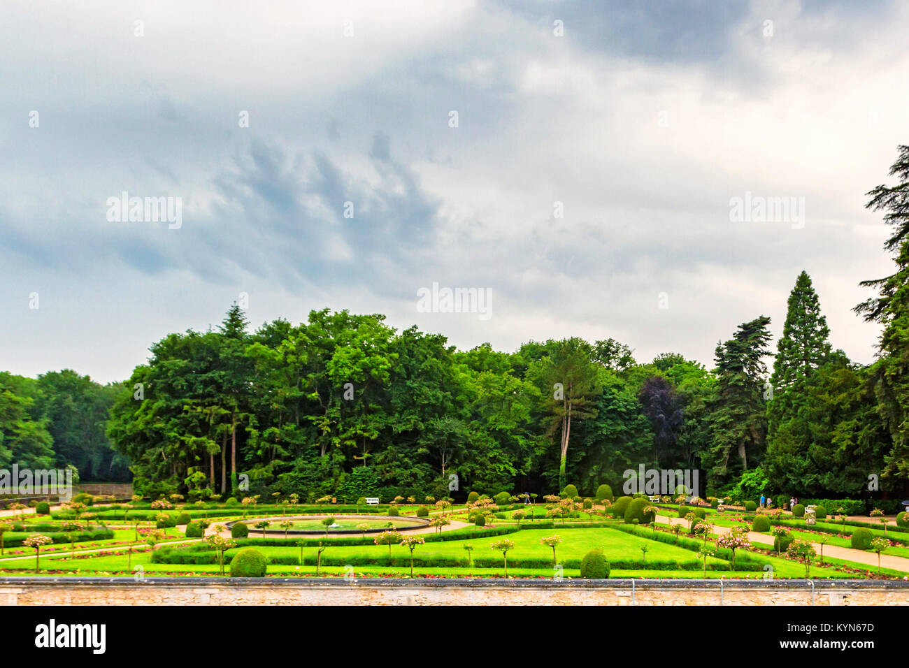 CHENONCEAU, Frankreich - ca. Juni 2014: Garten von Katharina de Medici Stockfoto