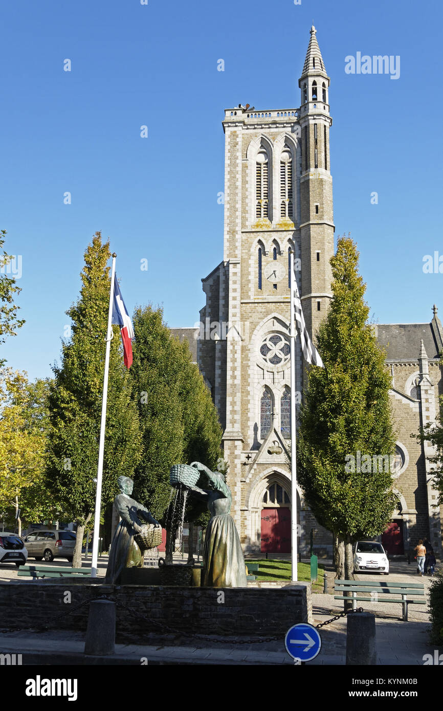 Statue: Cancale Austern Unterlegscheiben, Kirche Saint-Méen in Cancale (Bretagne, Frankreich). Stockfoto