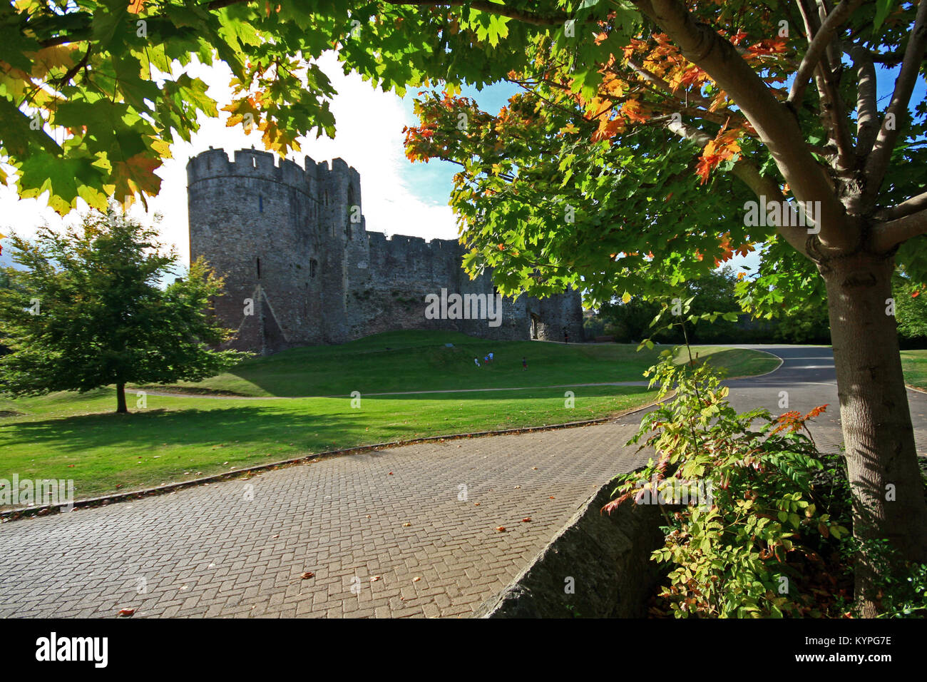 Chepstow Castle in Monmouthshire, Wales UK das älteste erhaltene Post-römischen Stein Festung in Großbritannien. Über Klippen auf dem Fluss Wye gelegen, Stockfoto