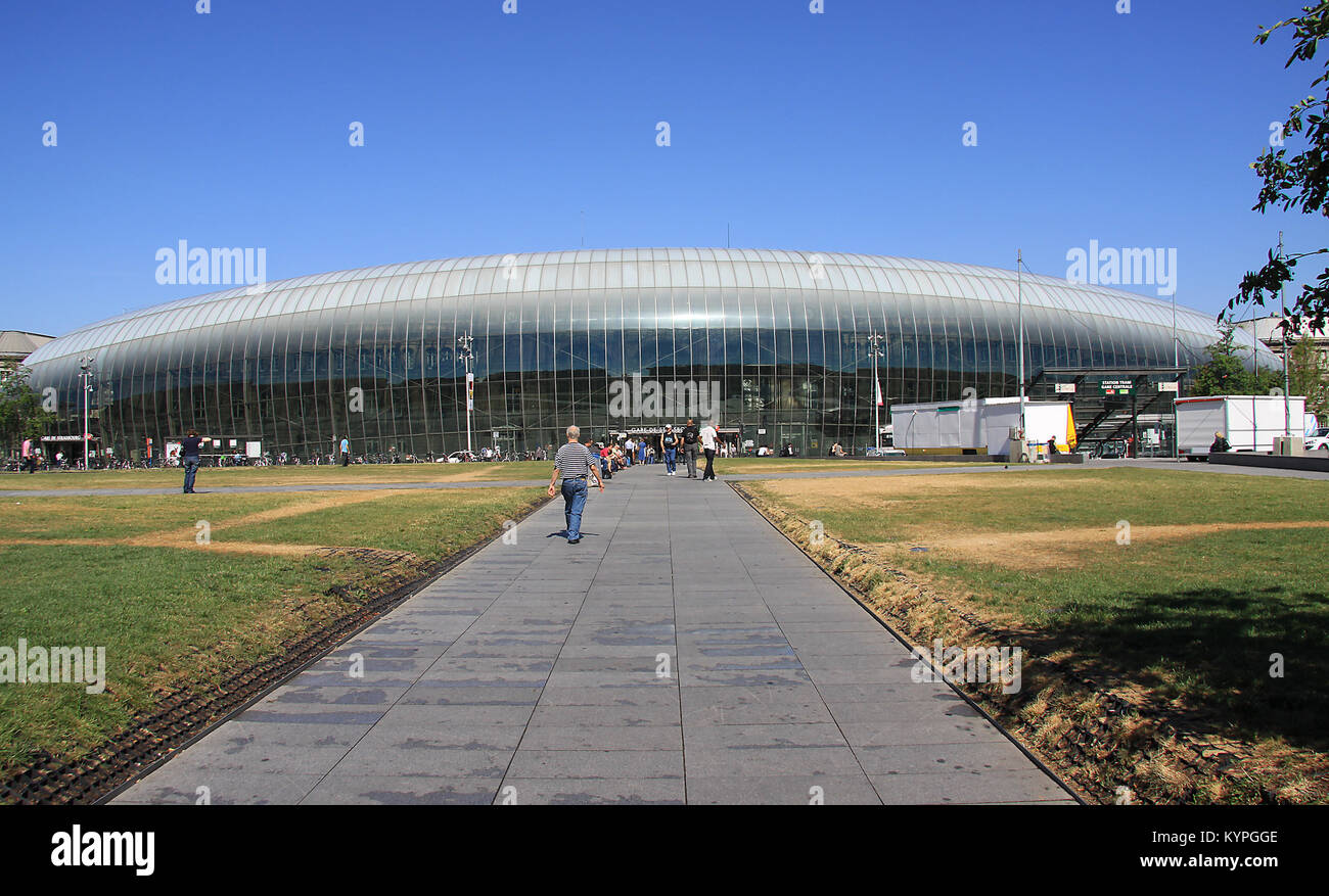 Anzeigen von Gare de Strasbourg Hauptbahnhof vom Place de la Gare