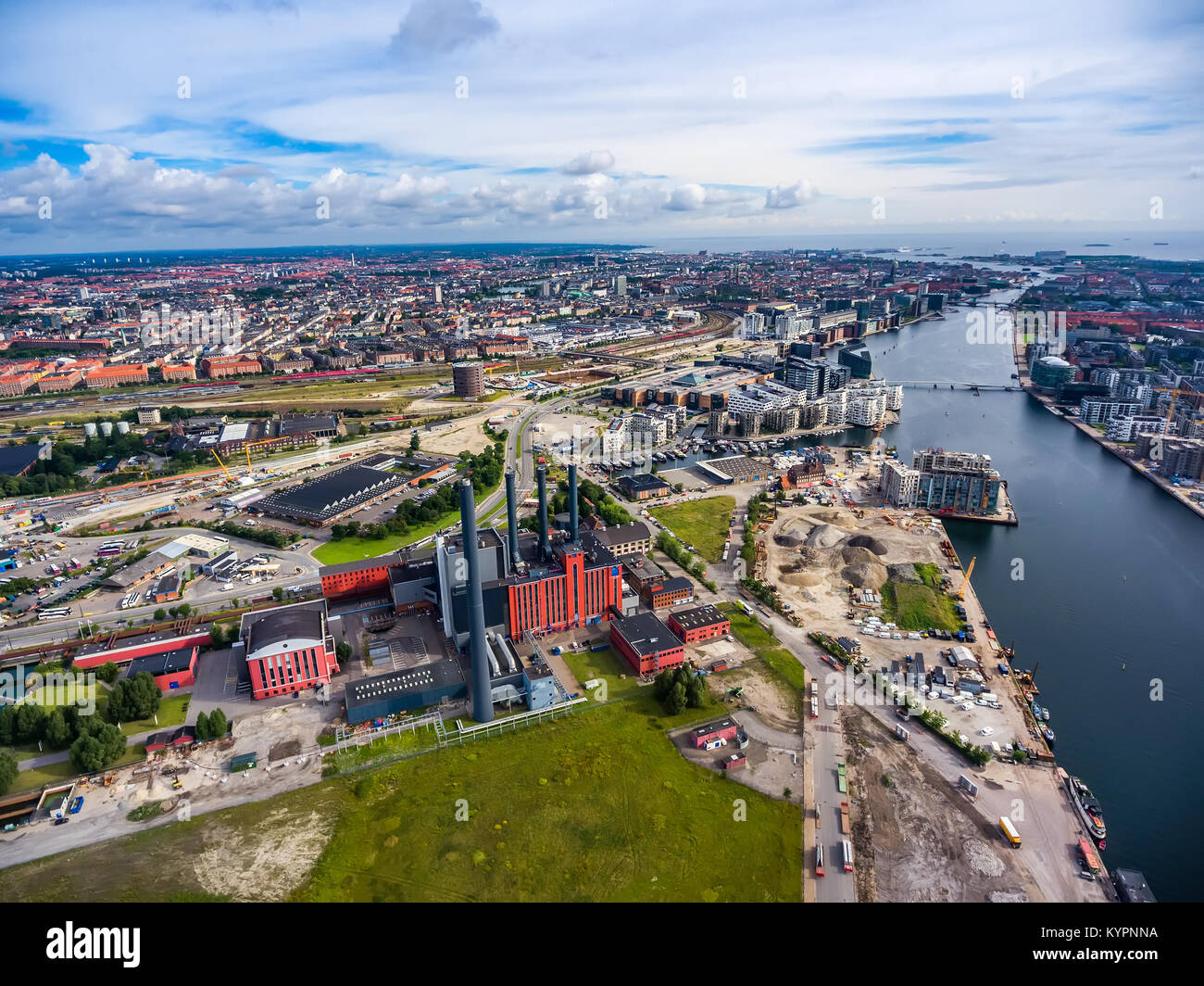 Stadt Luftaufnahme über Kopenhagen, Dänemark. Ansicht aus der Vogelperspektive. HC Oersted Power Station Stockfoto