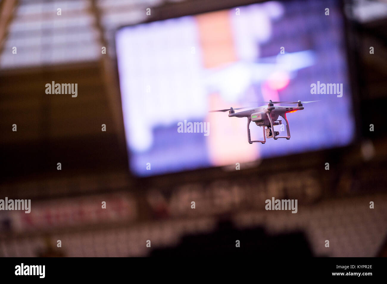 Freitag, 23 Dezember 2014 DJI Drohne in der Liberty Stadium, Swansea, Wales, Großbritannien Stockfoto