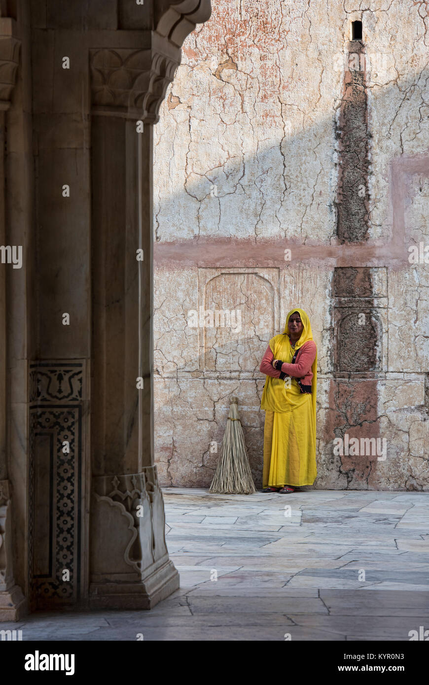 Sweeper im Amer Fort, Jaipur, Indien Stockfoto