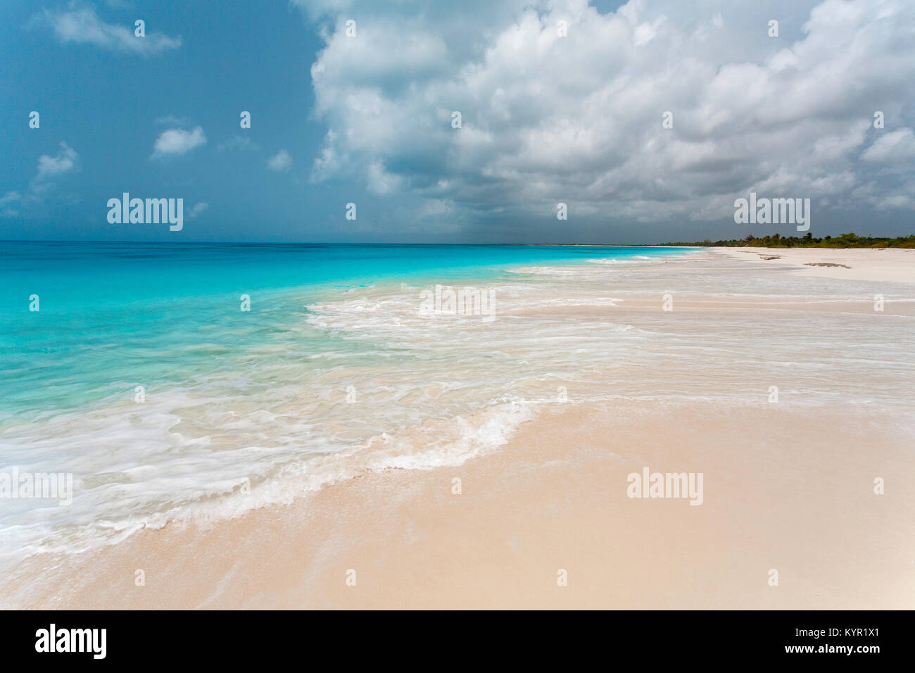 Die wahnsinnig schönen türkisfarbenen Wasser und rosa Sandstrände von Barbuda, Karibik Inseln Stockfoto