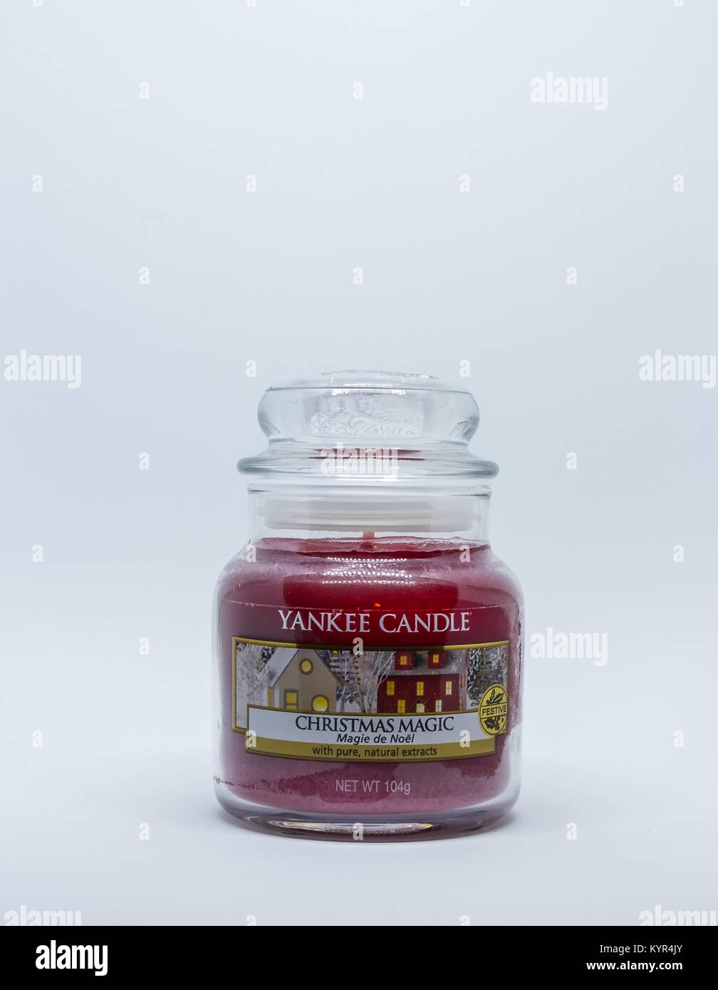 Largs, Schottland, Großbritannien - 14 Januar, 2018: Ein kleines Glas Glas mit einem Yankee Candle beliebt in vielen modernen Wohnungen geben einen aromatischen Duft. Ta Stockfoto