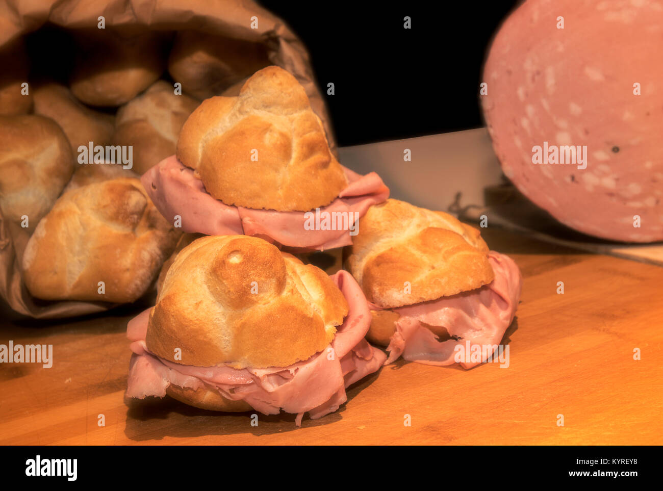 Panini Mit Mortadella Fotos Und Bildmaterial In Hoher Auflösung Alamy