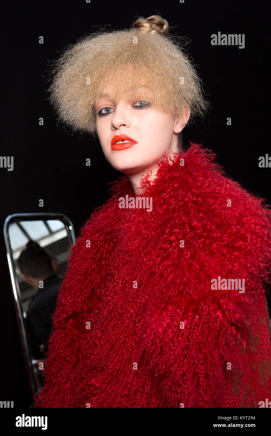 London, UK, 31. Mai 2014, Instituto Marangoni/Backstage, Graduate Fashion Week 2014 in der Alten Truman Brauerei. Mariusz Goslicki/Alamy Stockfoto