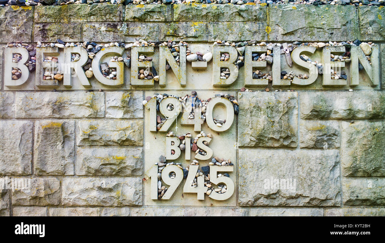 "Bergen-Belsen 1940-1945 Stein jüdischen Holocaust Memorial Belsen-Bergen Stockfoto
