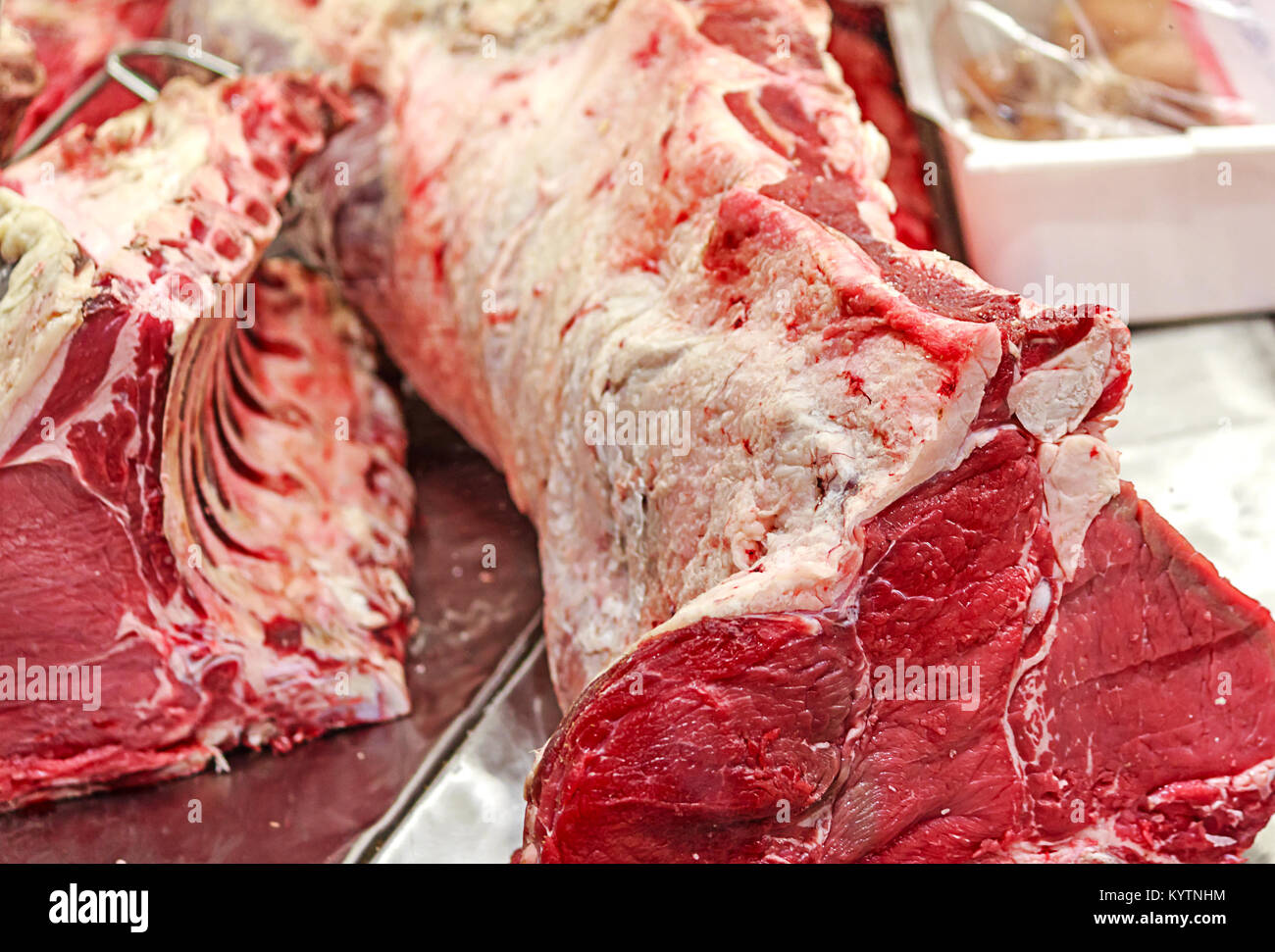 Florentiner Steak, ein Italienisches steak Klassiker aus der Toskana auf einem Markt Metzger stand in Florenz, Italien Stockfoto