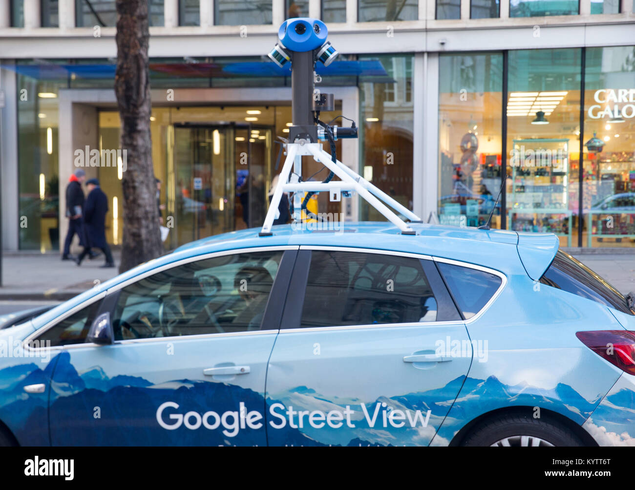 Ein Google Street View Auto, montiert mit einem 360 Grad Kamera mit einem  20 Megapixel Sensor, in London Stockfotografie - Alamy