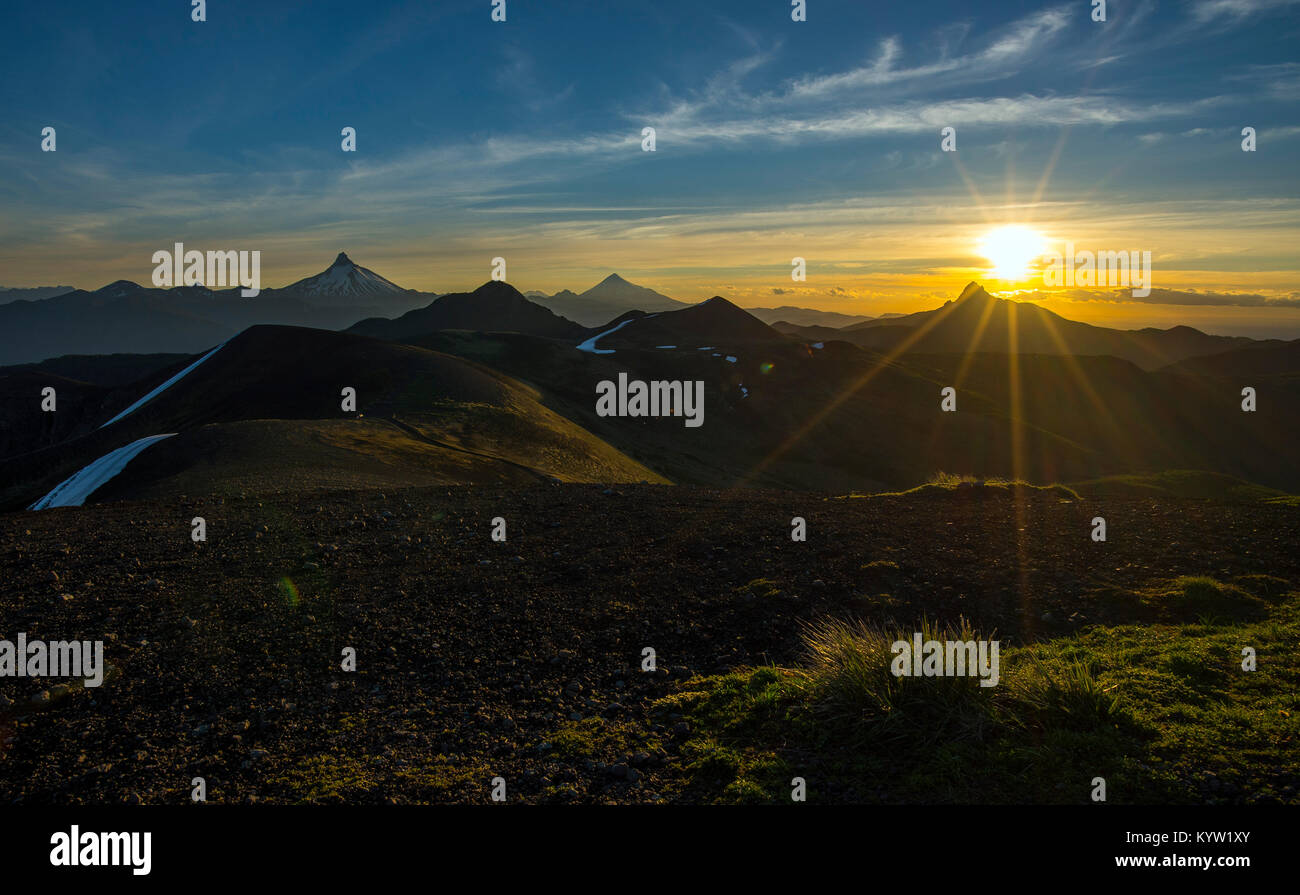 Volcanes del Sur de Chile, Vulkane im Süden von Chile. Stockfoto