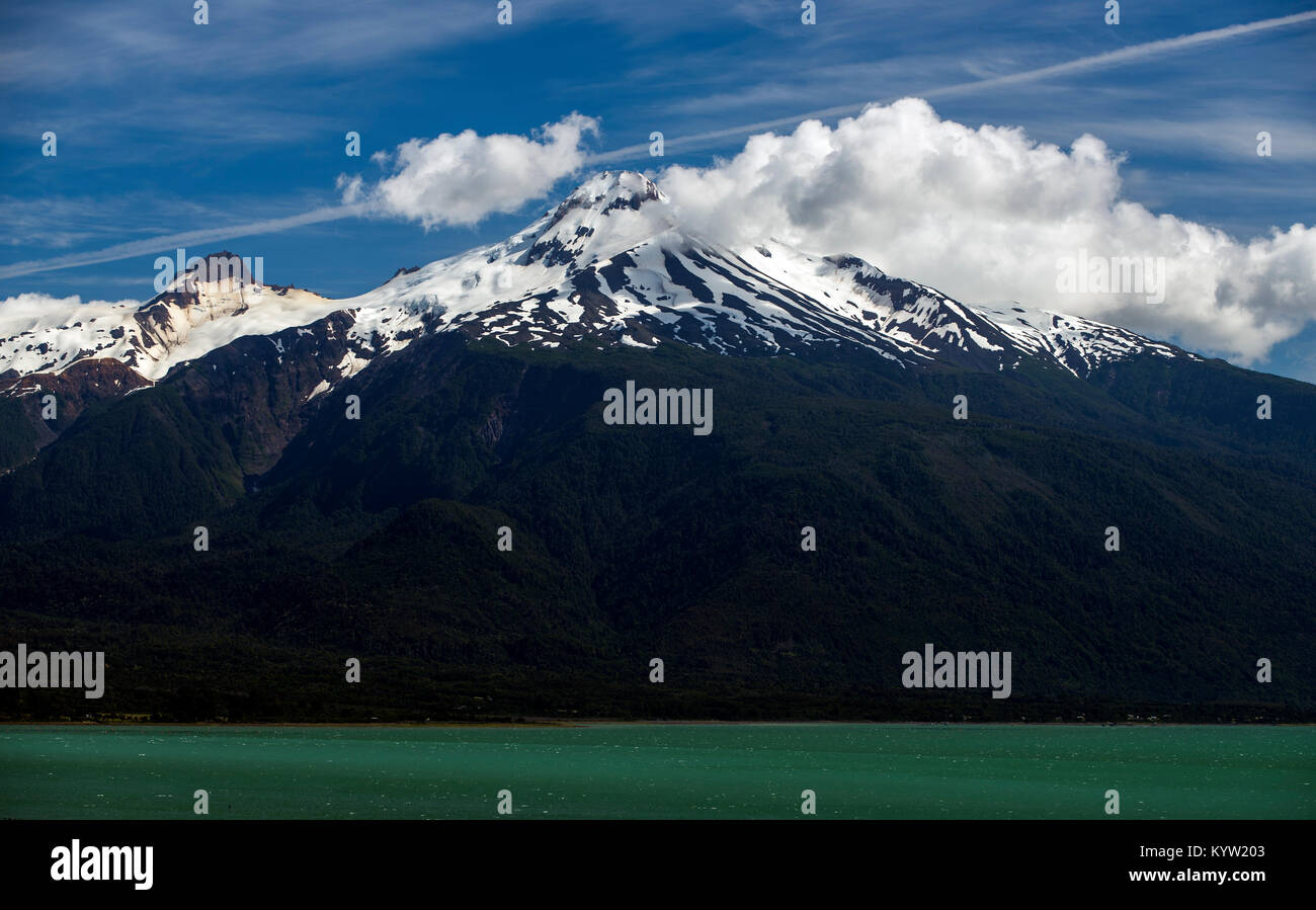 Der Vulkan Yates/Yates Vulkan, Chile. Stockfoto