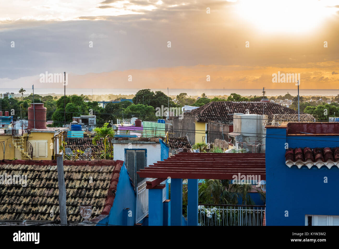 Streetview von Trinidad Kuba, sonnigen Tag, schöne Gebäude - Stockfoto