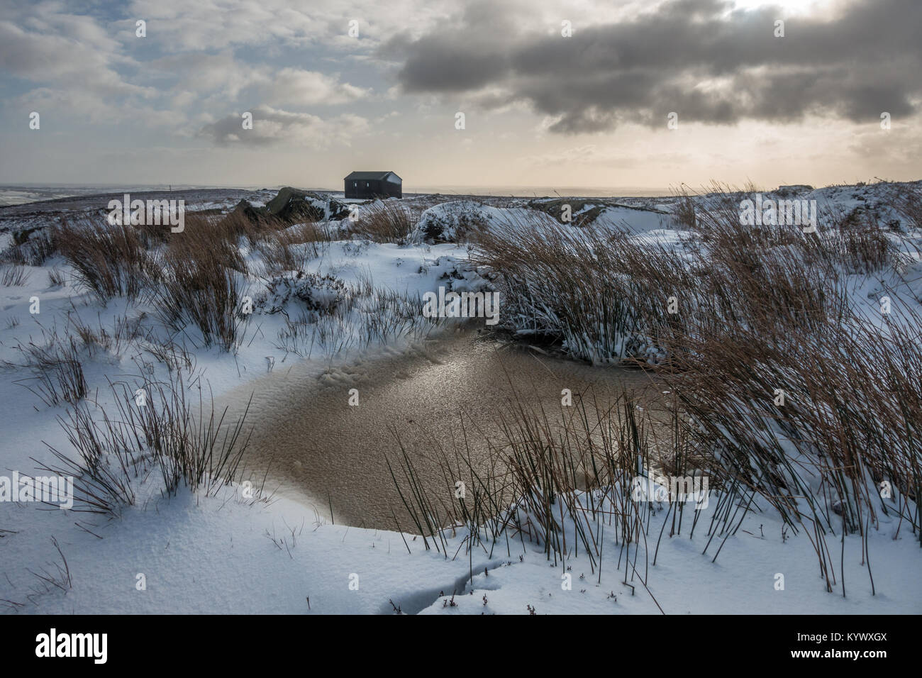 UK Wetter: Ilkley, West Yorkshire, UK. 17 Jan, 2018. Schnee auf Burley Moor macht für die malerische Landschaft Winter wandern. Quelle: Rebecca Cole/Alamy leben Nachrichten Stockfoto