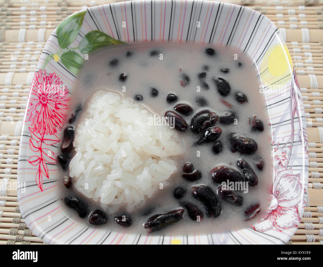 Reis mit schwarzen bohnen -Fotos und -Bildmaterial in hoher Auflösung ...