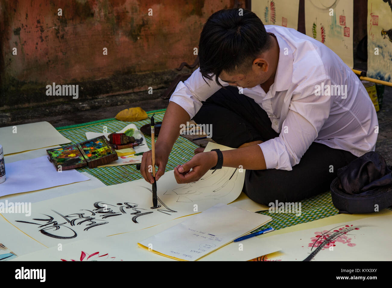 Kalligraphie ist weit verbreitet und von vietnamesischen, Ostasiaten verehrt und besonders die Chinesen. Es ist eine Vereinheitlichung der verschiedenen Arten von Stockfoto
