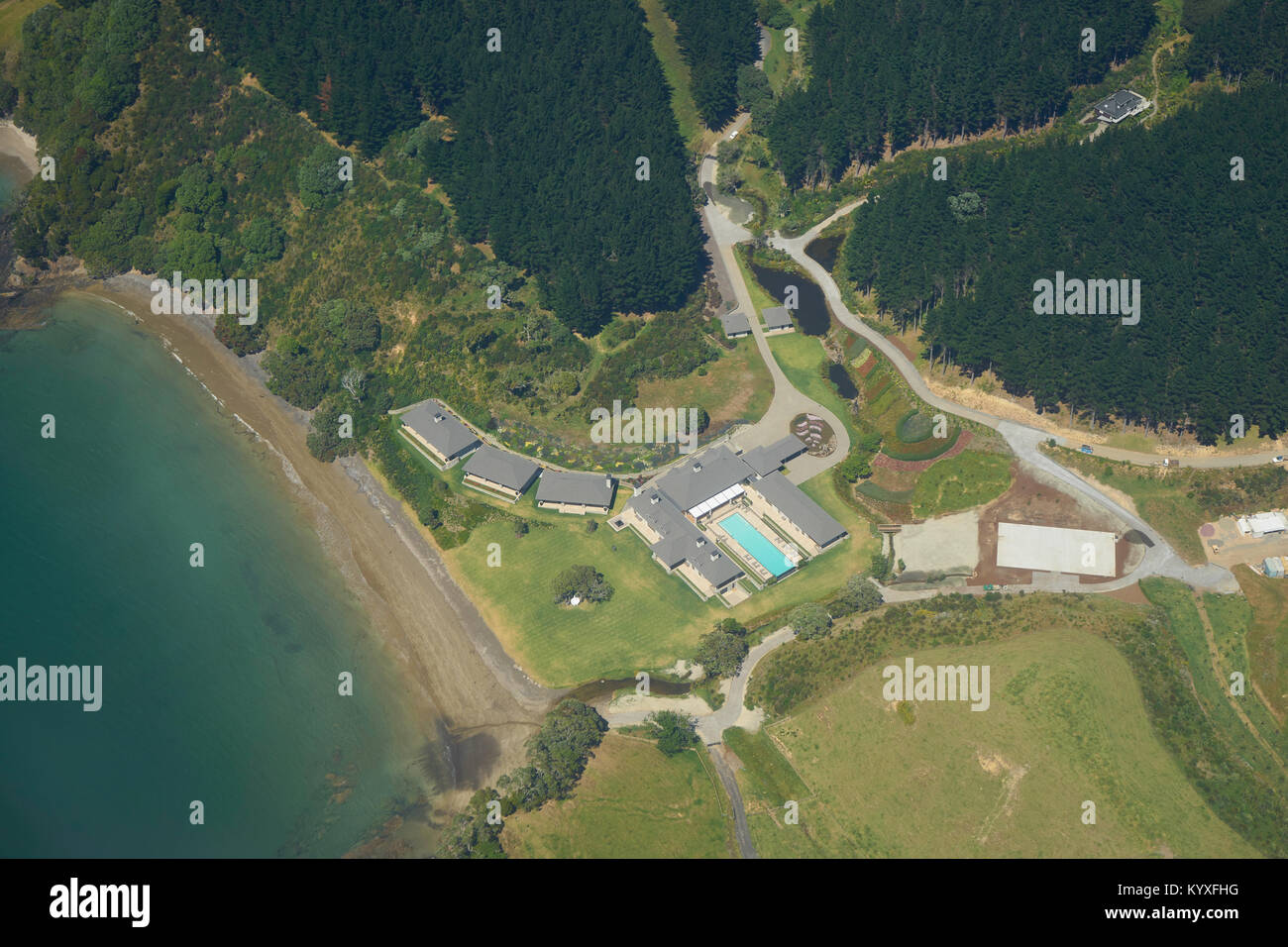 Luftaufnahme der Holiday Villa der Russische Milliardär Alexander Abramov in Helena Bay, Northland, Neuseeland Stockfoto