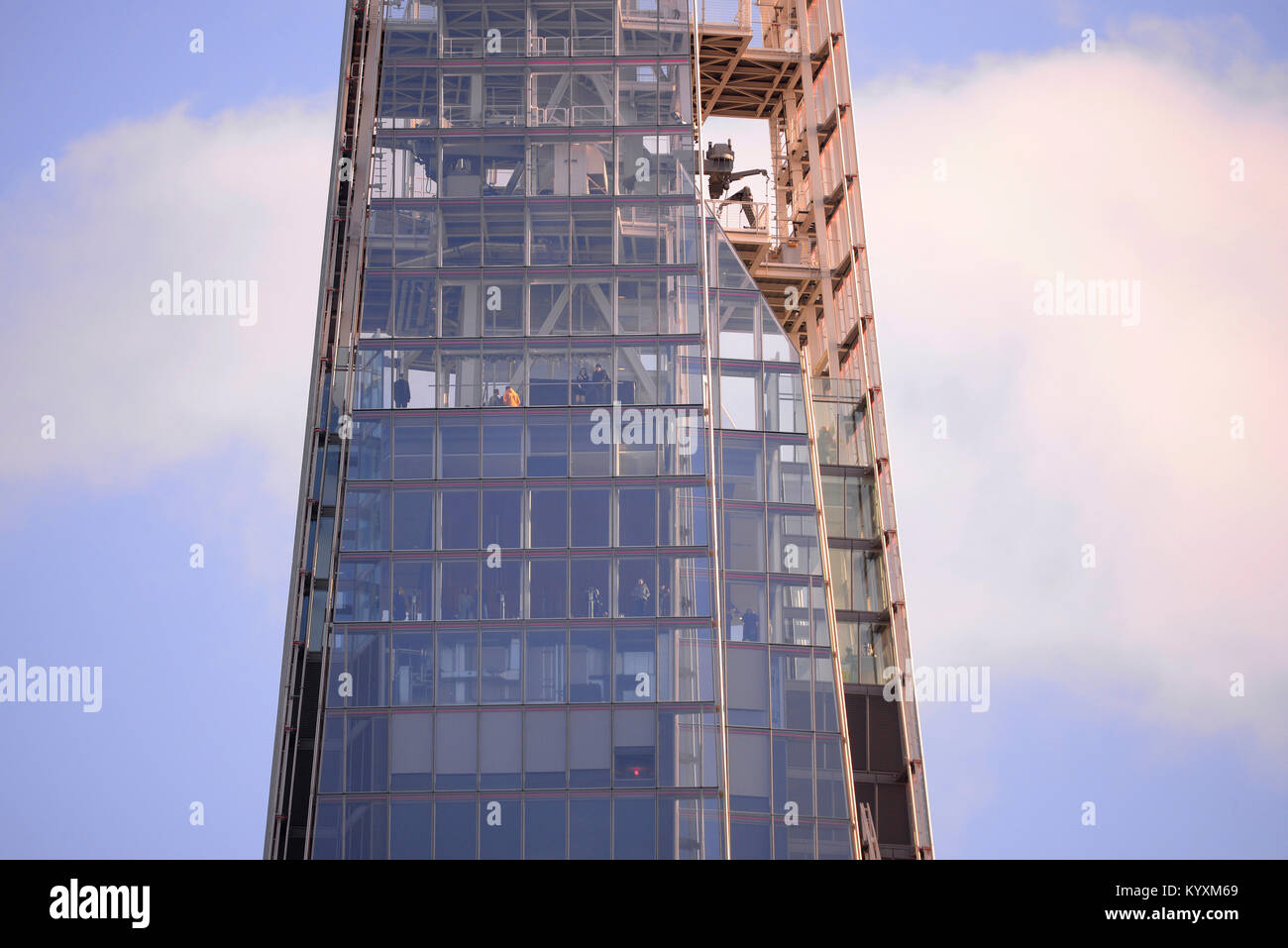 Die oberen Ebenen und die Ansichtsebenen für Ansicht aus den Ansichtsfenstern von Shard. London. Einschließlich der Ebenen 69 bis 72 Stockfoto