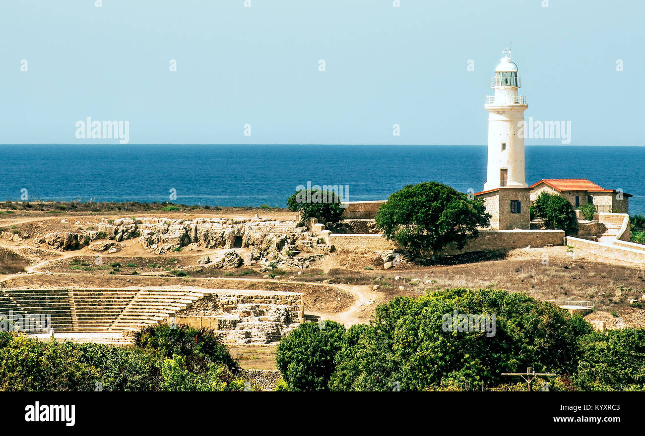 Paphos Leuchtturm, antiken Amphitheater und anderen Ruinen der Archäologische Park in Paphos, Zypern. Stockfoto