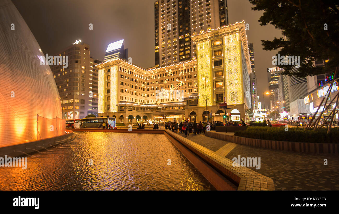 Dome Brunnen an der Vorderseite des Peninsula Hotel in Hong Kong Stockfoto