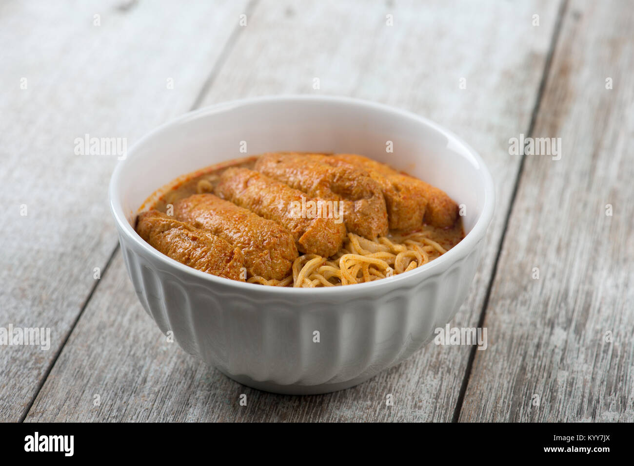 Heiß und würzig Malaysian Curry Nudeln oder laksa Mee. Malaysia essen. Stockfoto