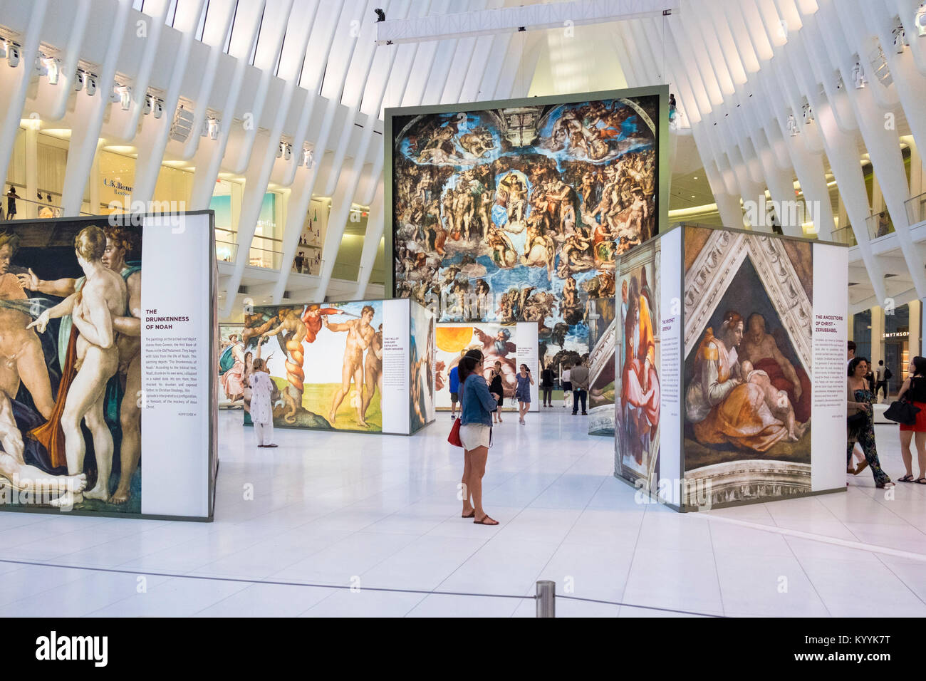 Ausstellung in Westfield World Trade Center, ein Einkaufszentrum im Komplex des World Trade Centers in Manhattan, New York, USA Stockfoto