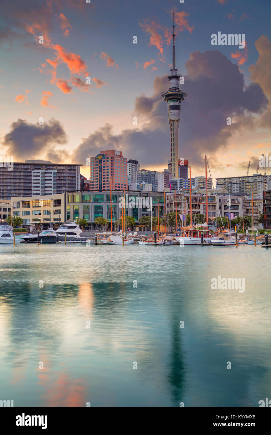 Auckland. Stadtbild bild Skyline von Auckland, Neuseeland bei Sonnenaufgang. Stockfoto
