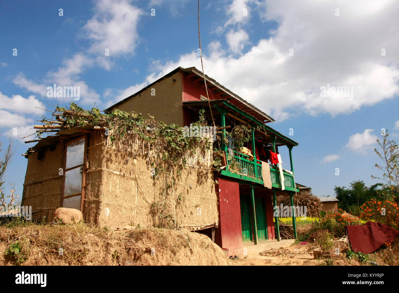 Ein typisches Haus im Dorf Balthali, Kavre, Nepal. Stockfoto