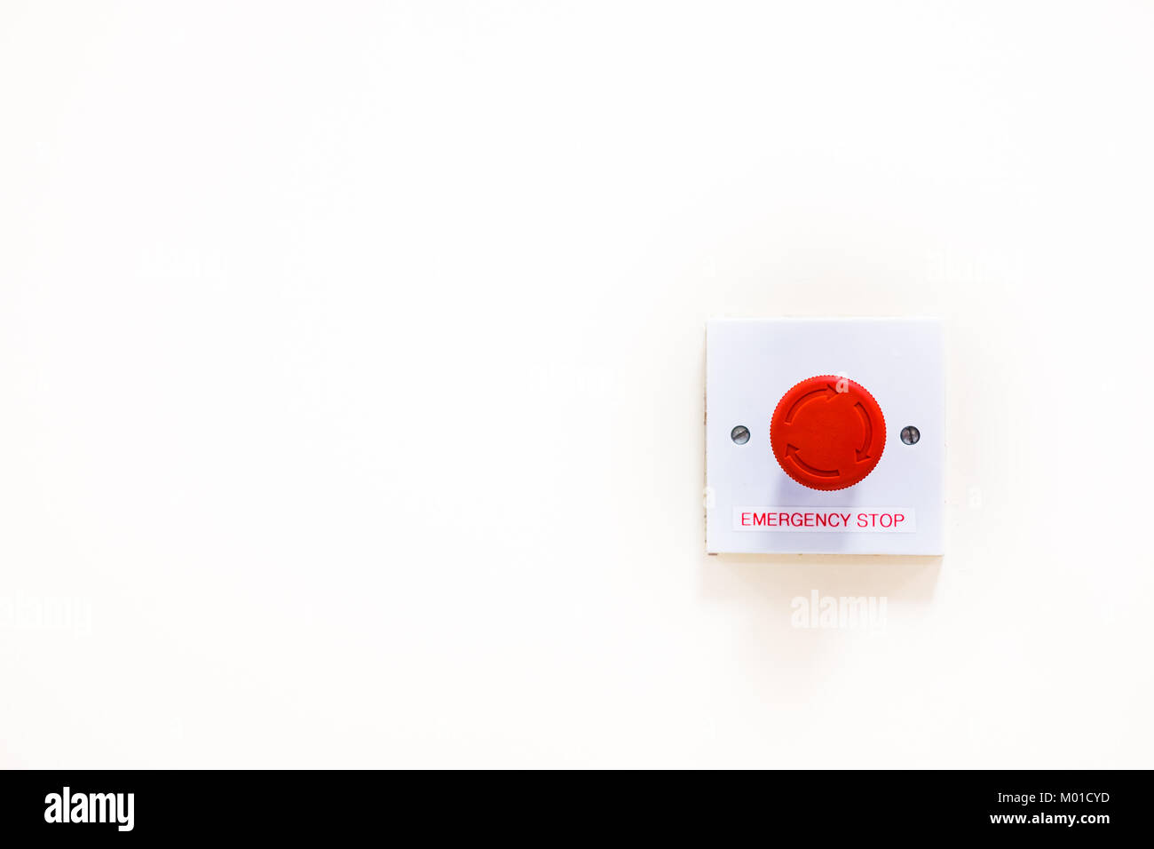 Rote Notausschalter für medizinische Geräte. Stockfoto